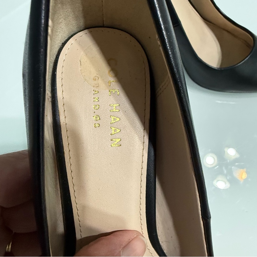 Cole Haan Black Leather Pumps – Size 6B - Picture 4 of 7
